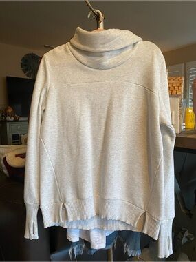 Alo Yoga‎ Women’s Haze Cowl Funnel Neck Pullover Sweatshirt Top Size Large
